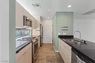 Photo #1: 2666595 Listing 