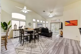 Photo #6: 2666616 Listing