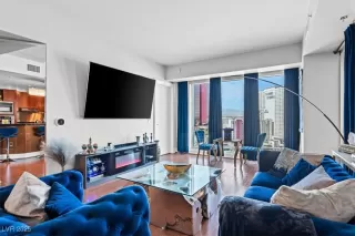 Photo #5: 2666618 Listing