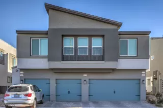 More Details about MLS # 2666681 : 4278 LEMAY STREET 2
