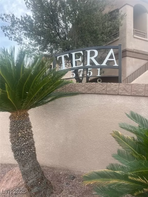 MLS: 2666750 Condo For Sale