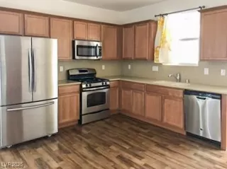 Photo #2: 2666752 Listing 