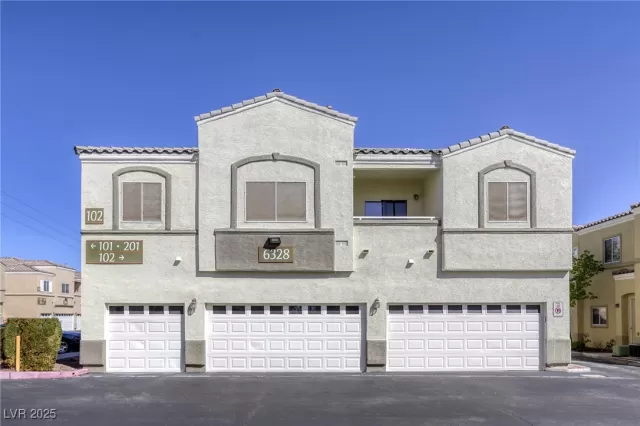 MLS: 2666788 Condo For Sale