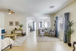 Photo #5: 2666788 Listing 