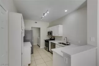 Photo #3: 2666792 Listing 