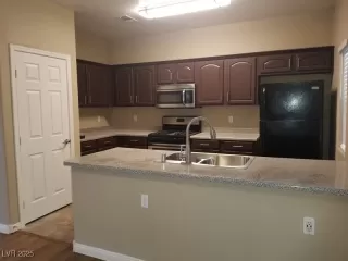 Photo #3: 2666796 Listing 