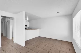 Photo #5: 2666822 Listing 