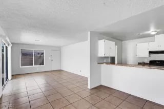 Photo #6: 2666822 Listing 