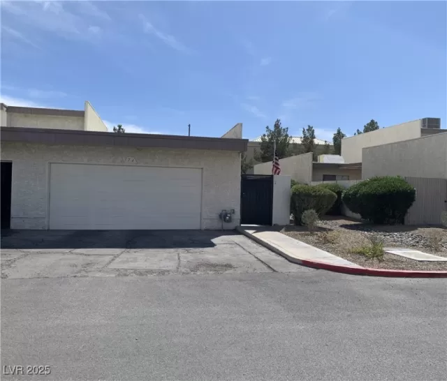 MLS: 2666864 Condo For Sale