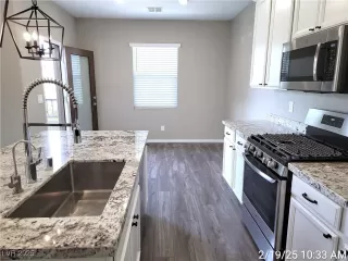 Photo #3: 2666874 Listing 