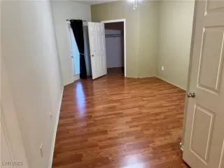 Photo #5: 2666880 Listing