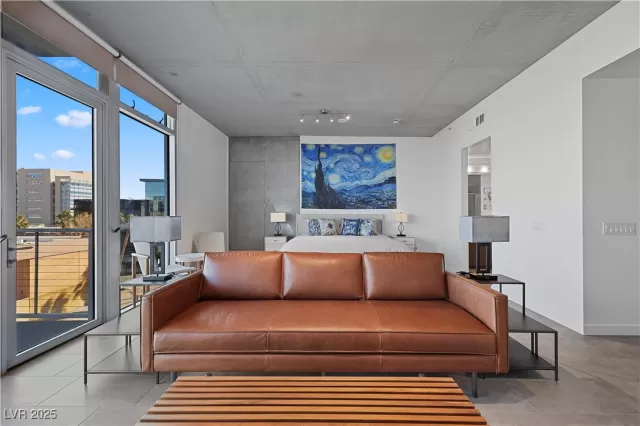 MLS: 2666903 Condo For Sale