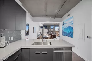 Photo #5: 2666903 Listing 