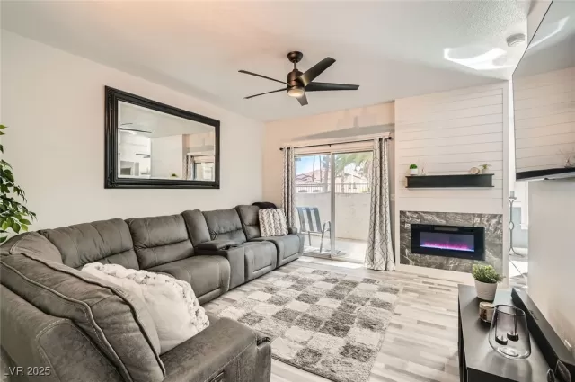 MLS: 2666906 Condo For Sale