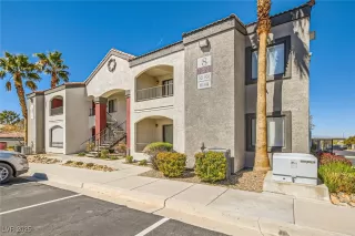 Photo #3: 2666969 Listing