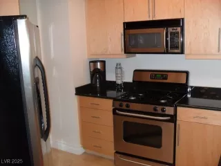 Photo #3: 2666978 Listing 