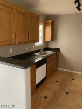 Photo #2: 2666986 Listing 