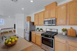 Photo #3: 2667031 Listing 