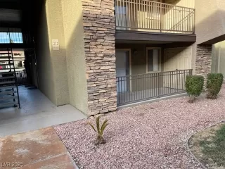 Photo #1: 2667049 Listing 