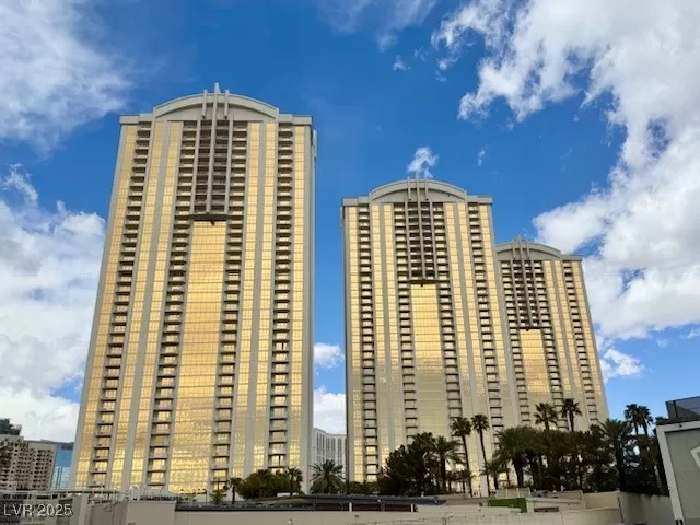 MLS: 2667059 Condo For Sale