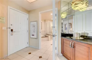 Photo #3: 2667059 Listing