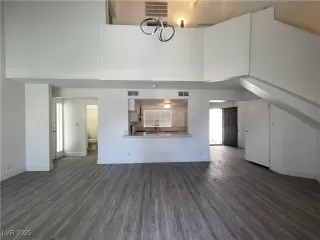Photo #3: 2667070 Listing 