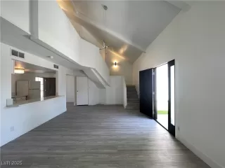Photo #4: 2667070 Listing 
