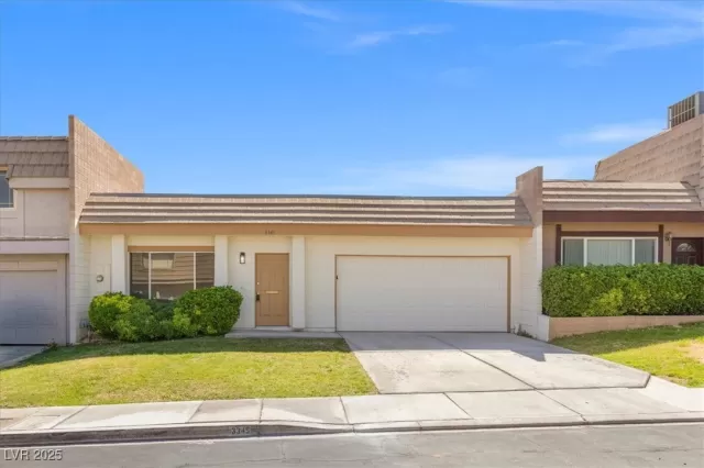 MLS: 2667081 Condo For Sale