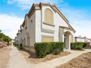 Photo #1: 2667096 Listing