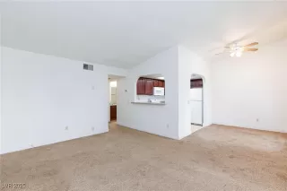 Photo #1: 2667116 Listing 