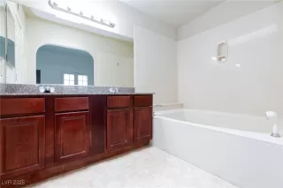 Photo #6: 2667116 Listing 