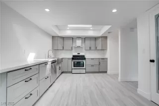 Photo #2: 2667126 Listing