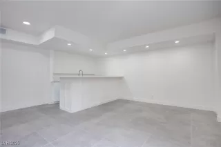 Photo #4: 2667126 Listing