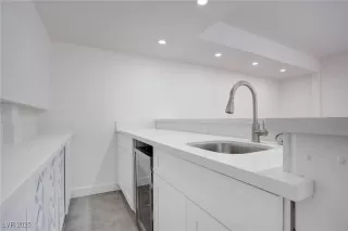 Photo #5: 2667126 Listing