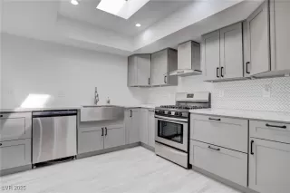 Photo #6: 2667126 Listing