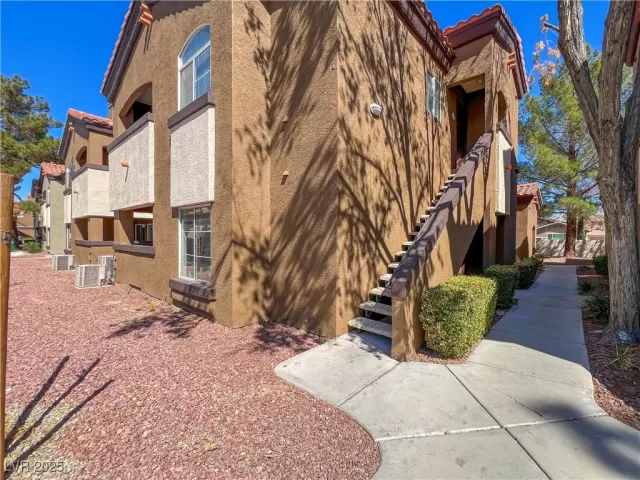 MLS: 2667134 Condo For Sale