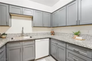 Photo #4: 2667189 Listing