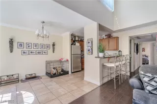 Photo #5: 2667196 Listing