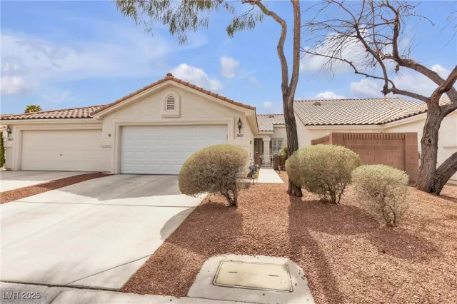 MLS: 2667205 Condo For Sale