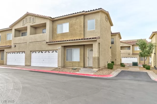 MLS: 2667207 Condo For Sale