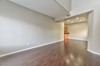 Photo #2: 2667207 Listing