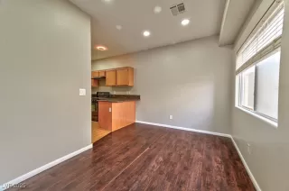 Photo #6: 2667207 Listing