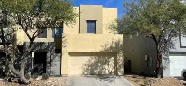 MLS: 2667245 Condo For Sale