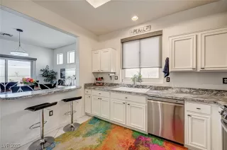 Photo #4: 2667255 Listing