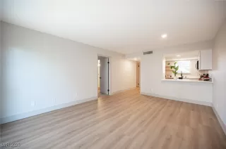 Photo #1: 2667289 Listing 