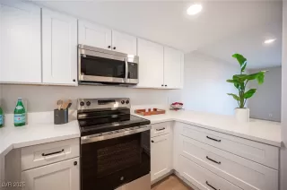 Photo #5: 2667289 Listing 