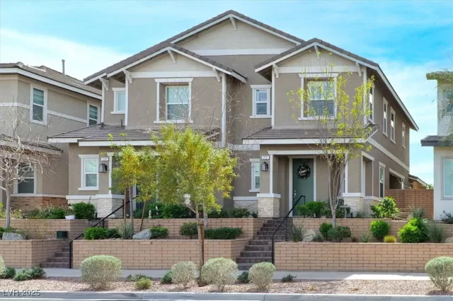 MLS: 2667303 Condo For Sale