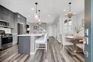 Photo #2: 2667303 Listing