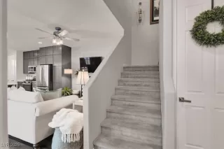 Photo #5: 2667303 Listing