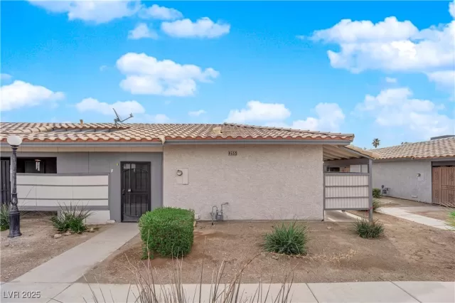 MLS: 2667329 Condo For Sale